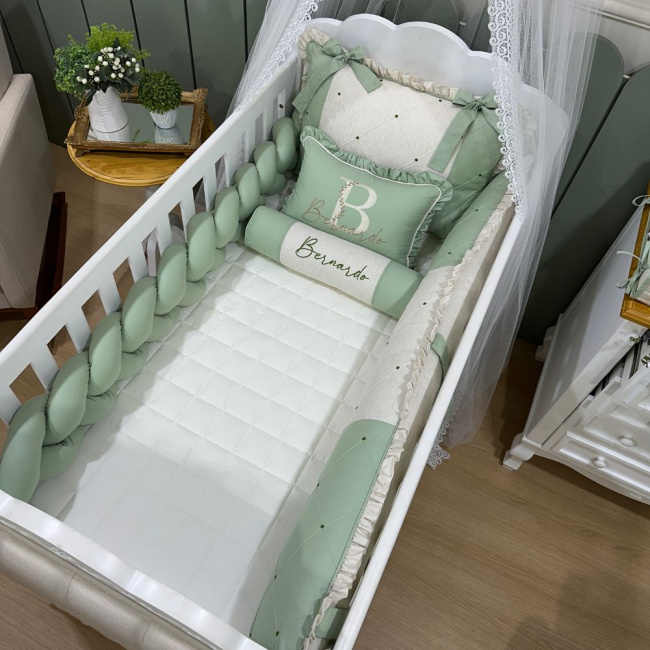 Enxoval de Berço Personalizado 08 Peças Linho Baby Bege Verde 200 Fios