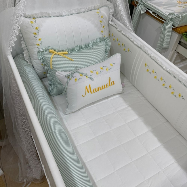 Enxoval de Berço Personalizado 08 Peças Margaridas 200 Fios 4512