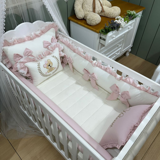 Enxoval de Berço Personalizado 08 Peças Meus Amores Ursa Fofura Rosê 200 Fios