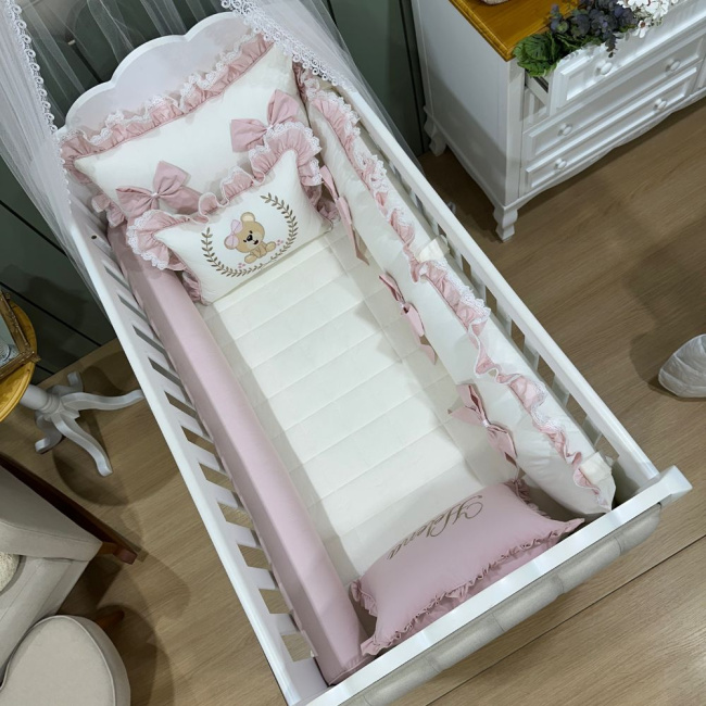 Enxoval de Berço Personalizado 08 Peças Meus Amores Ursa Fofura Rosê 200 Fios