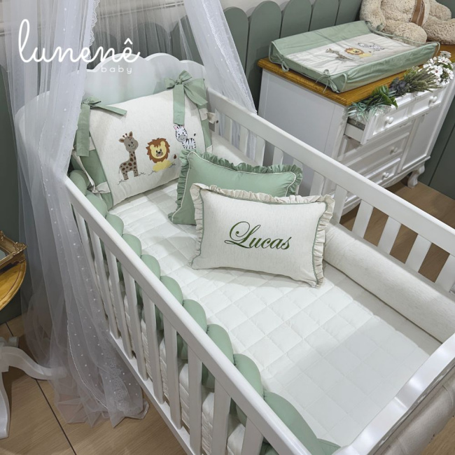 Enxoval de Berço Personalizado 08 Peças Meus Bichinhos Linho e Verde 200 Fios