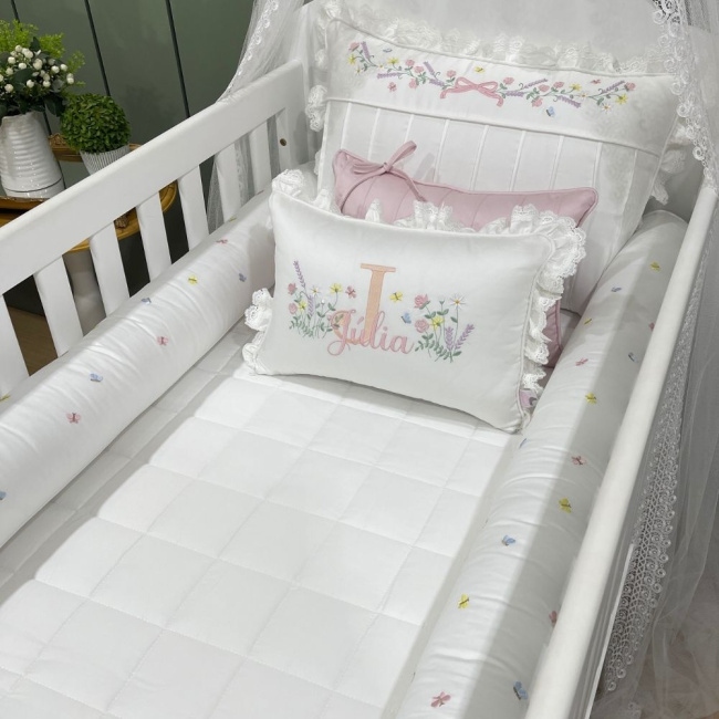 Enxoval de Berço Personalizado 08 Peças Rolos Flores Rose 400 Fios 4517