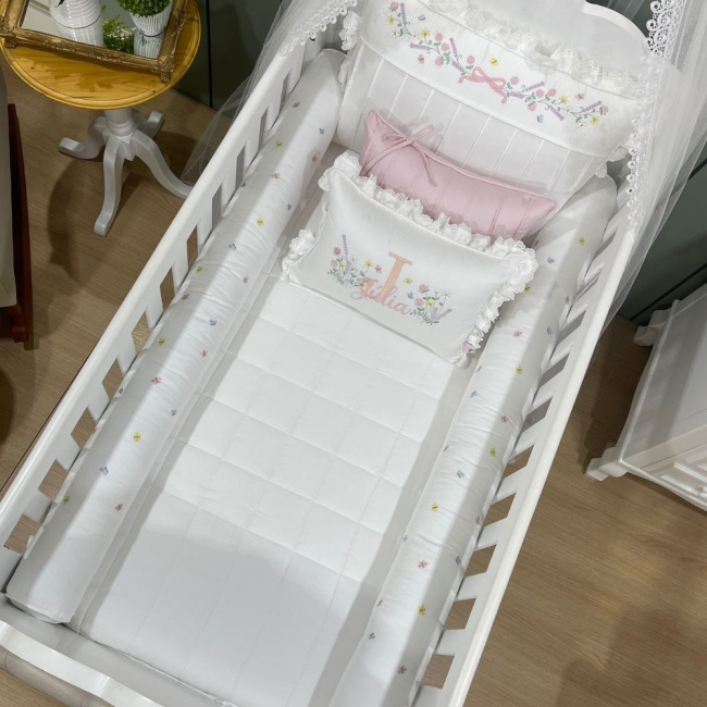Enxoval de Berço Personalizado 08 Peças Rolos Flores Rose 400 Fios 4517