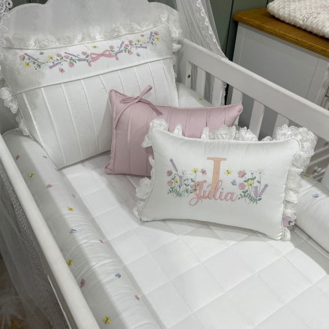 Enxoval de Berço Personalizado 08 Peças Rolos Flores Rose 400 Fios 4517