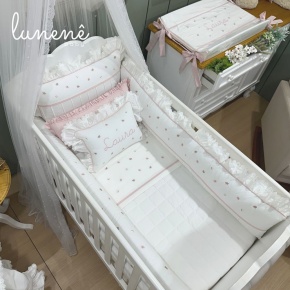 Enxoval de Berço Personalizado 09 Peças Borboletas Rose Laura com Nome do Bebê