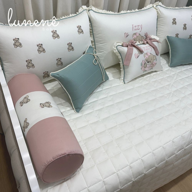Enxoval de Cama Babá 09 Peças Personalizado Ursinha Izzy 400 Fios 4602