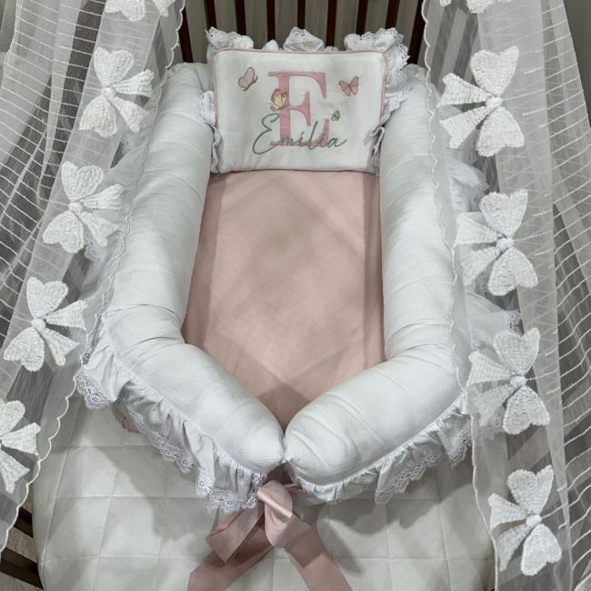 Ninho Baby 02 peças Borboletas com o Nome Emília