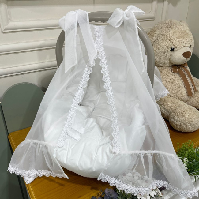 Protetor para Bebê Conforto em Voil Branco