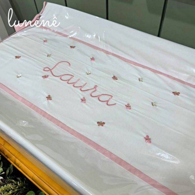 Trocador Anatômico Borboletas Rose Laura com Nome do Bebê