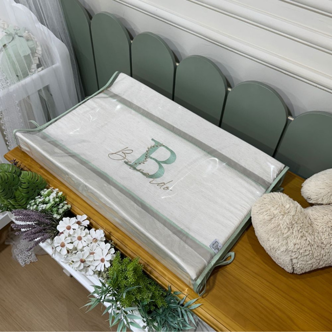 Trocador Personalizado Anatômico Verde e Fendi 200 Fios