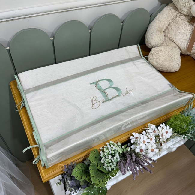 Trocador Personalizado Anatômico Verde e Fendi 200 Fios