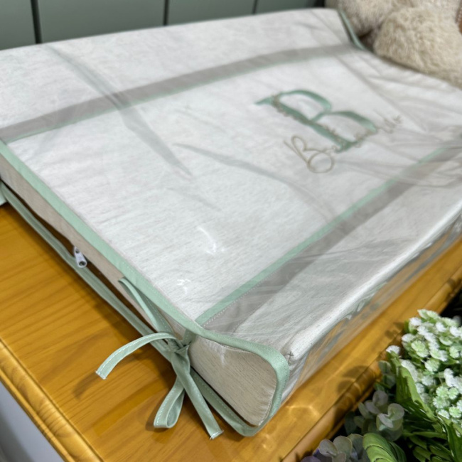 Trocador Personalizado Anatômico Verde e Fendi 200 Fios