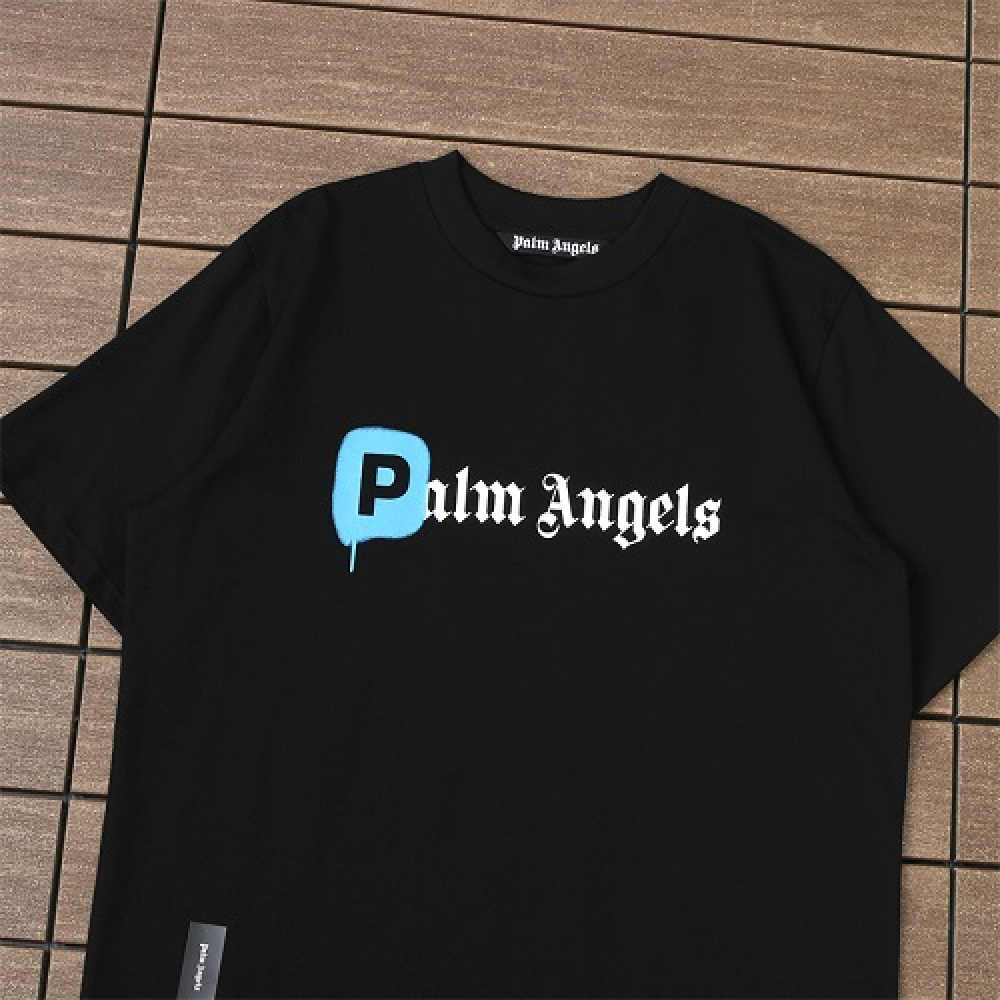 https://images.yampi.me/assets/stores/luxe-br2/uploads/images/camiseta-pushin-since-2015-by-palm-angels-black-m-640e909ca5103-large.jpeg