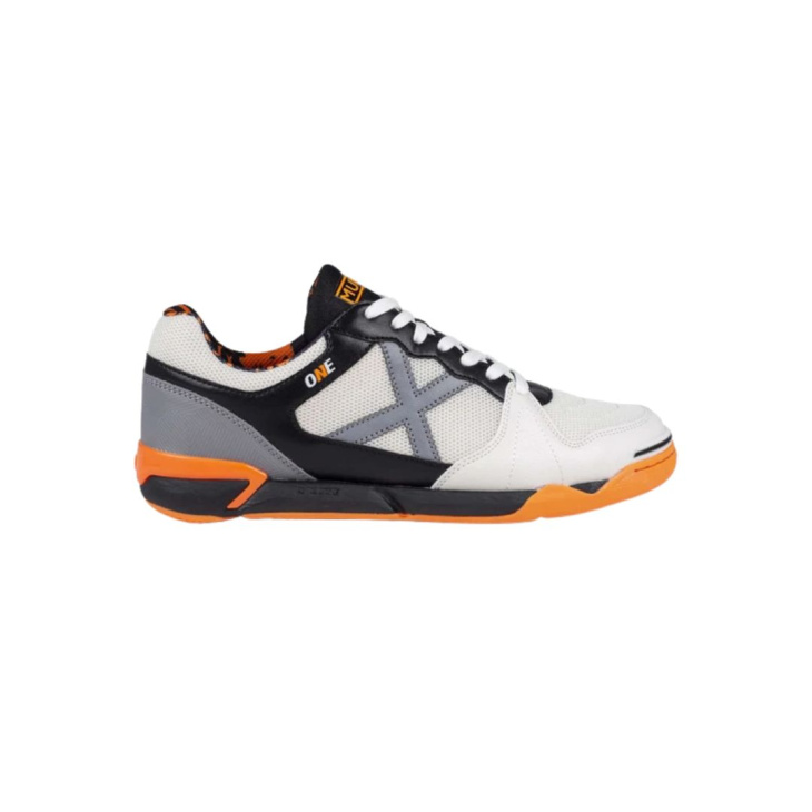 Tênis Futsal Munich One 67