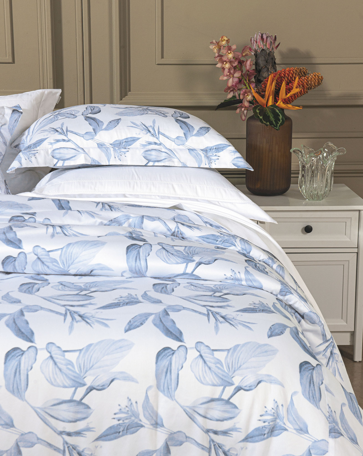 Dolce Vitta Duvet (Capa p/ Edredom) King - Percal 400 Fios - Fio Egípcio - 4 Peças - Floral Azul
