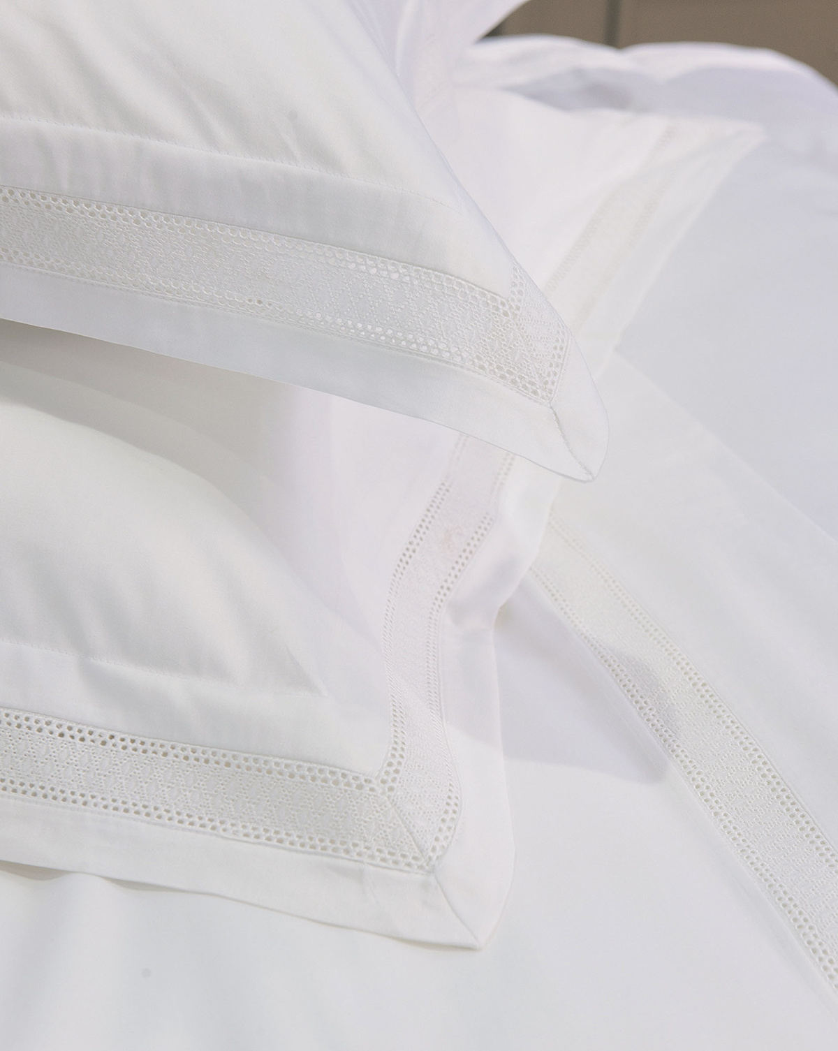 Ivory Roupa de Cama - King - Percal 300 Fios - Acetinado - 4 Peças - Branco