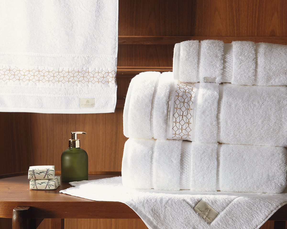 Lenzi Jogo de Banho - Gigante - 100% Algodão - 5 Peças - Branco/Doce de Leite