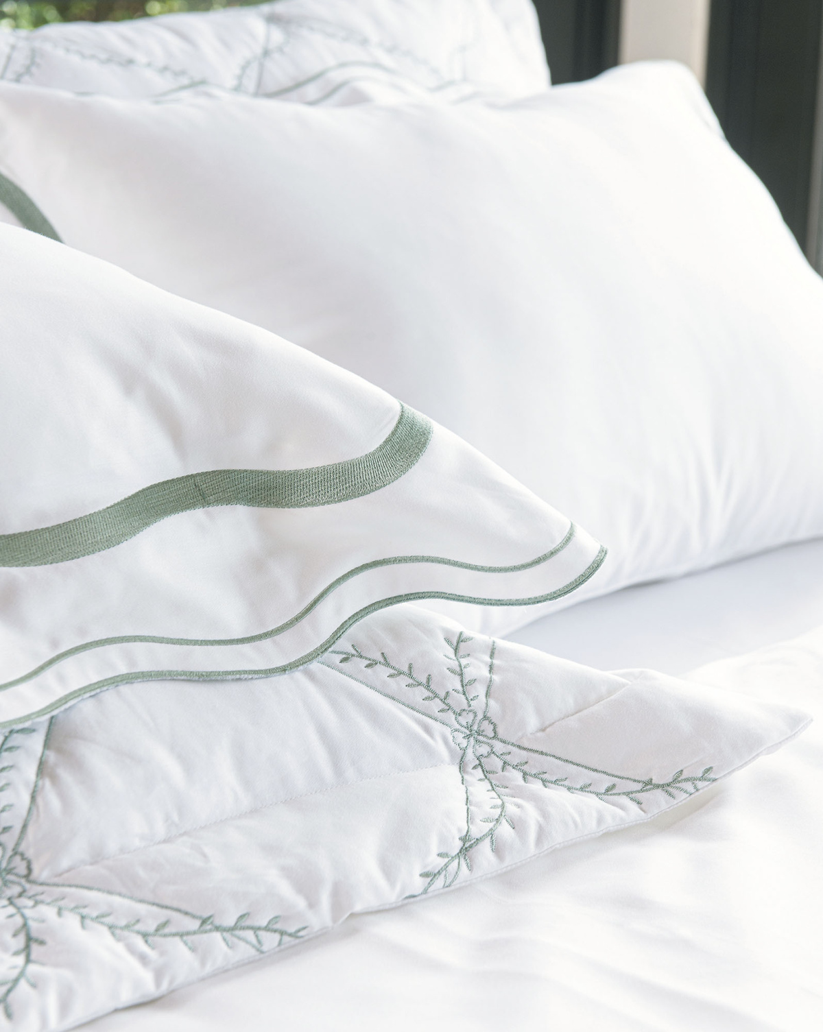 Marbo Roupa de Cama - Queen - Percal 400 Fios - Fio Egípcio - 4 Peças - Branco/Verde