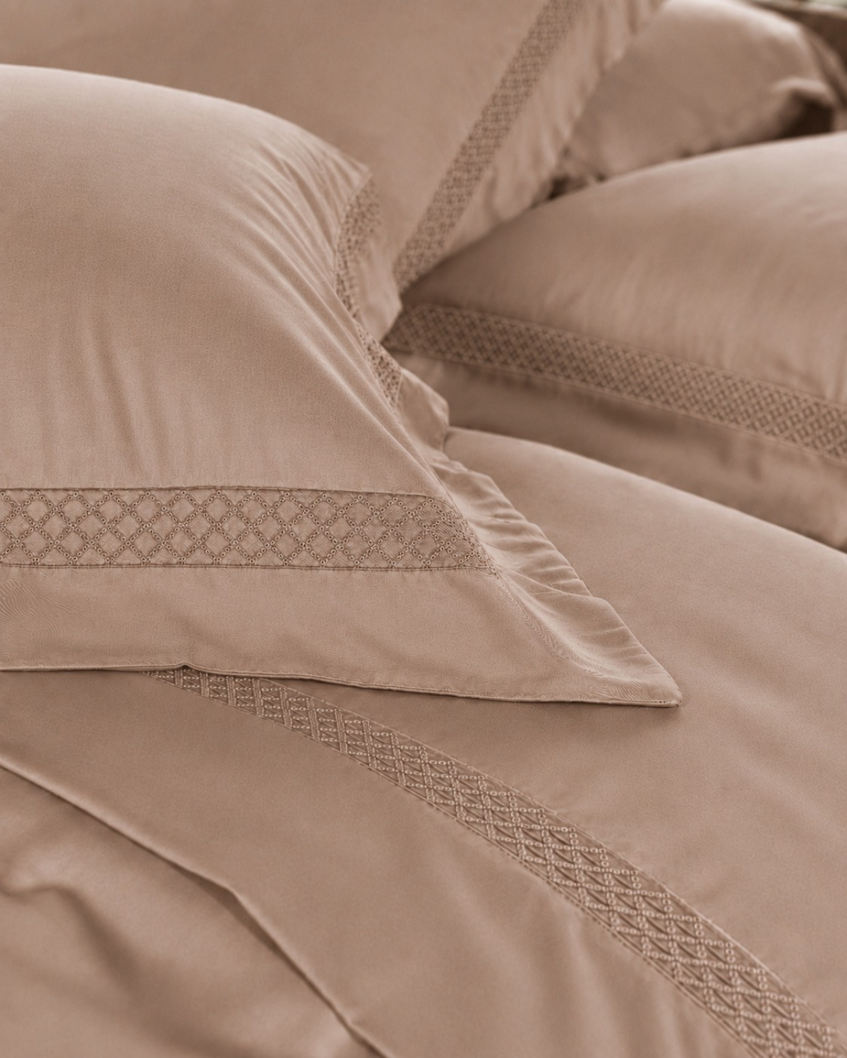 Myriad Roupa de Cama - King - Percal 400 Fios - 100% Fibra de Bambu - 4 Peças -Castanho
