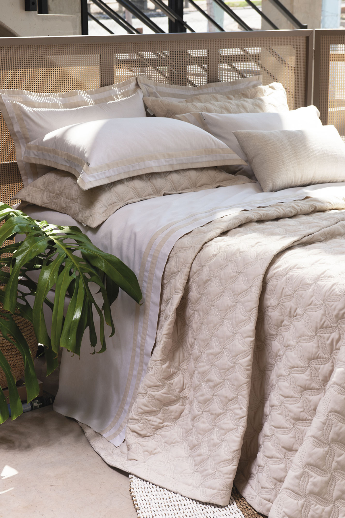 Naturale Cobre Leito - Super King - Chambray - 100% Algodão - 3 Peças - Bege