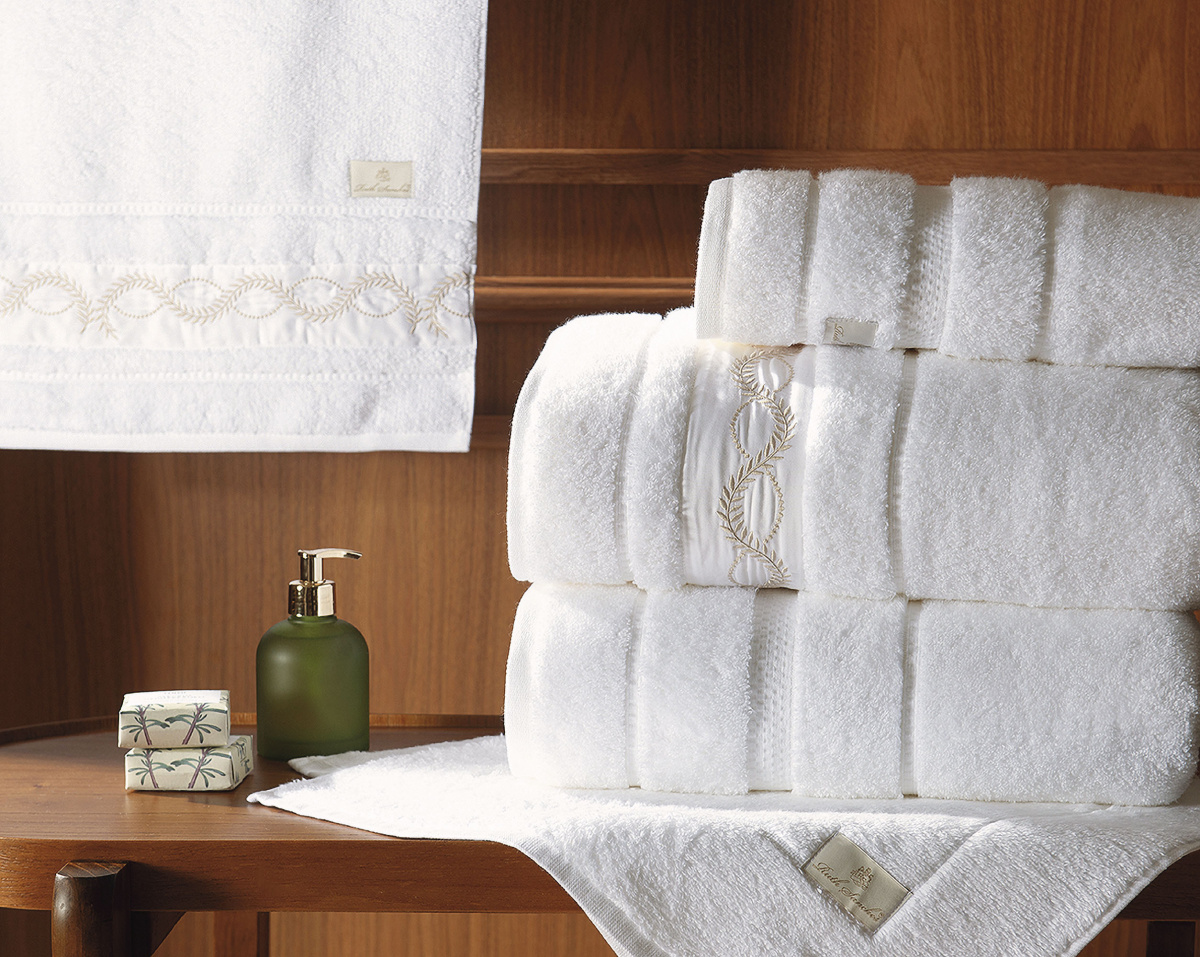 Pienza Jogo de Banho - Gigante - 100% Algodão - 5 Peças - Branco/Bege Dourado