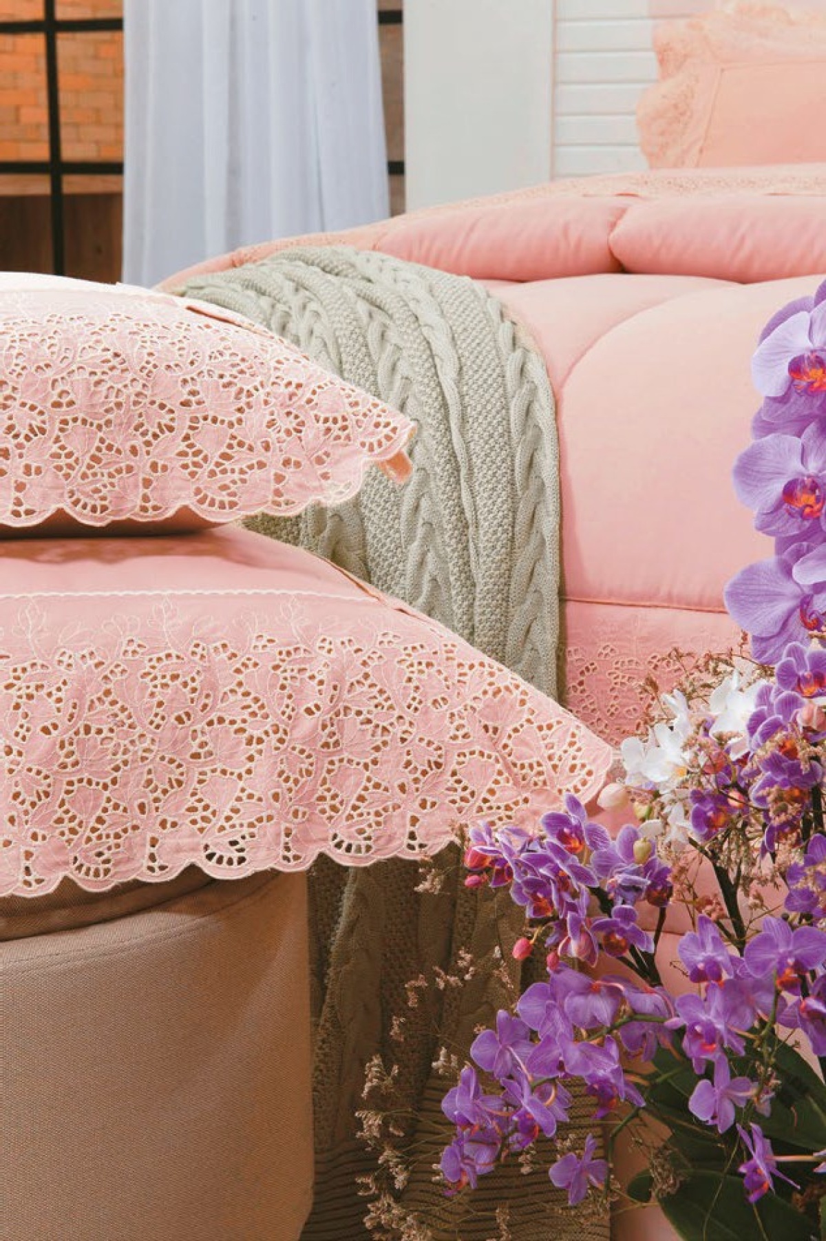 Valerie Roupa de Cama - Casal - Percal 300 Fios - Acetinado - 4 Peças - Rosa Chá