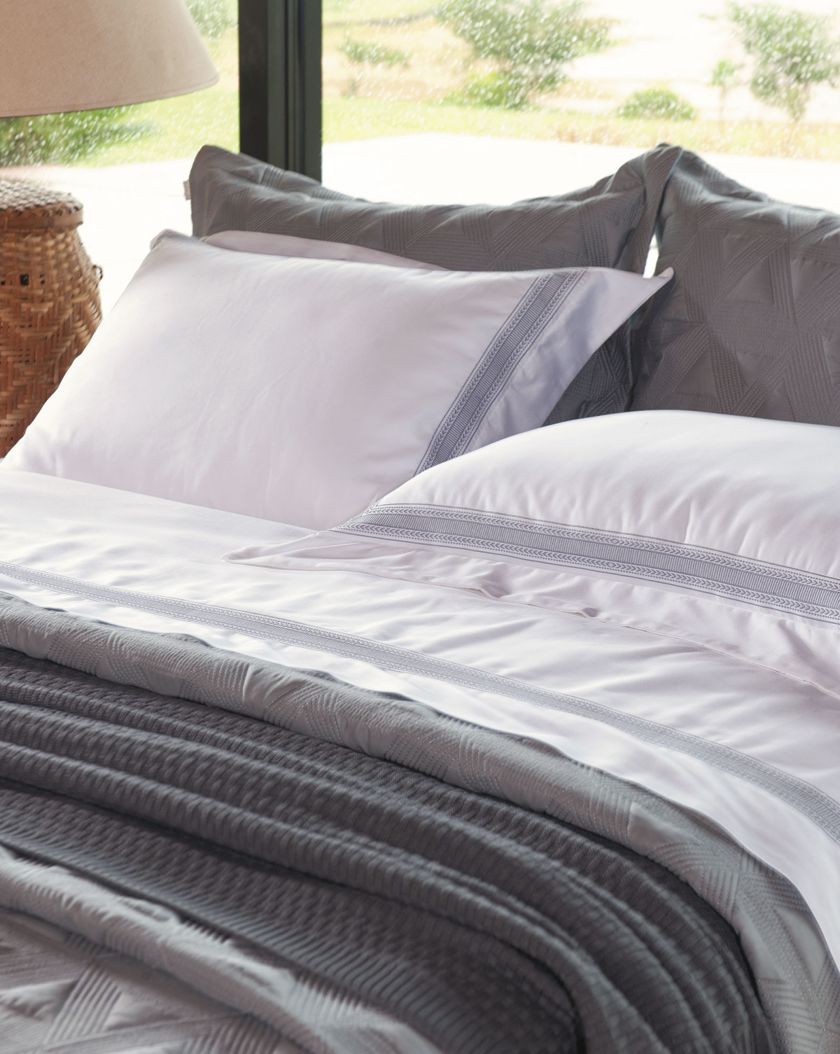 Vicenzo Roupa de Cama - Queen - Percal 400 Fios - Fio Egípcio - 4 Peças - Branco/Platino