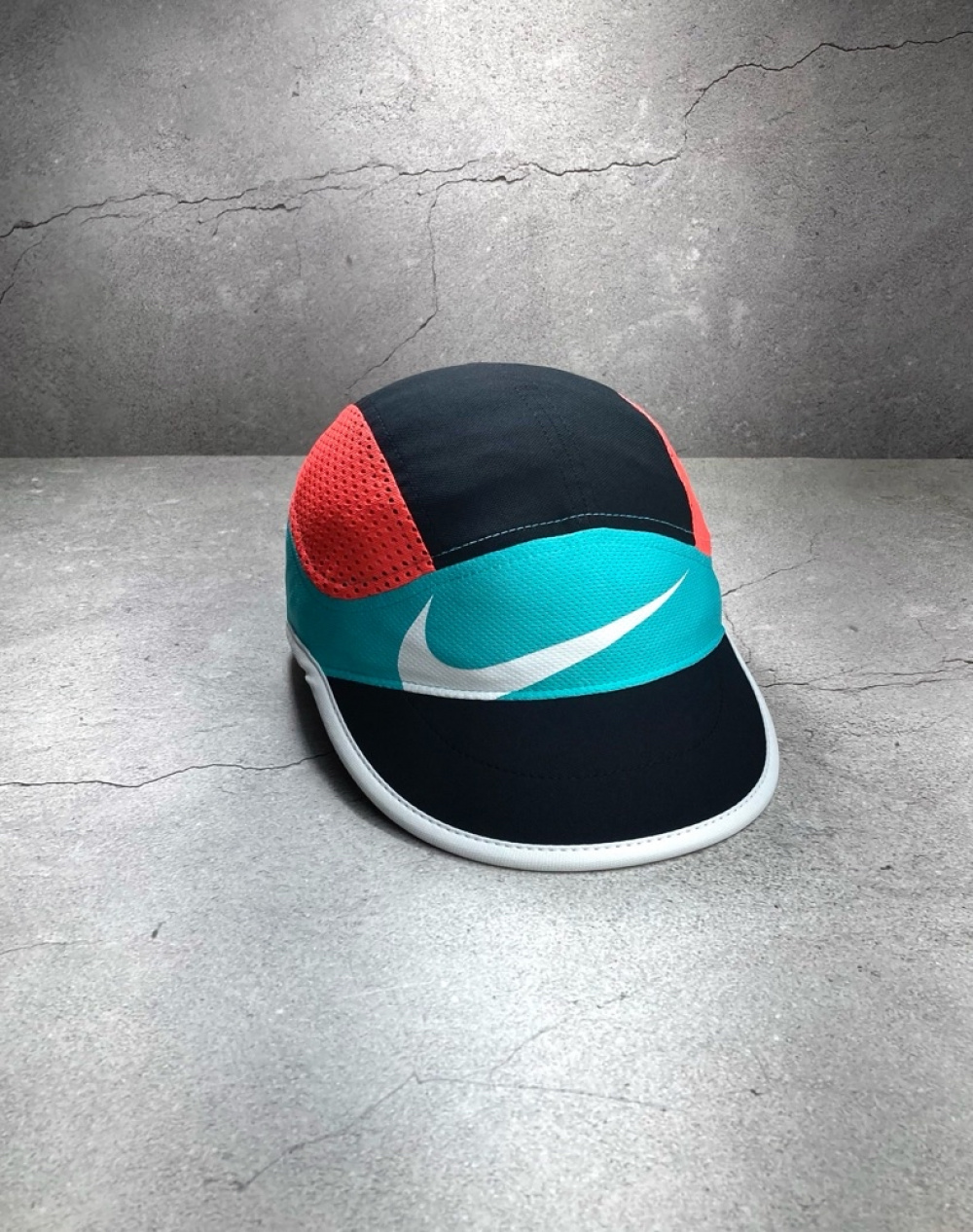 tailwind nike bone