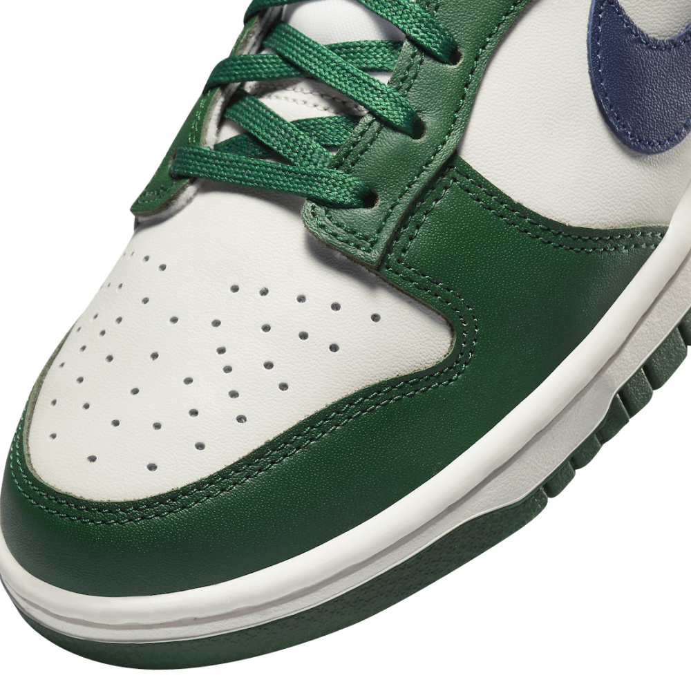 Navy sales green nikes