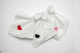 2 Guardanapos Branco com detalhe Bordado - Coração Rosa - Coleção Yukari