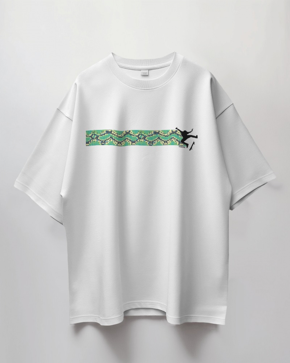 Camisa Oversized Cobra - Coleção Concrete Jungle - SK8ERS