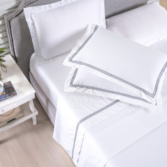 Jogo de Cama QUEEN (Lençol 4 peças) Percal 400 Fios Cordelli Branco/Chumbo